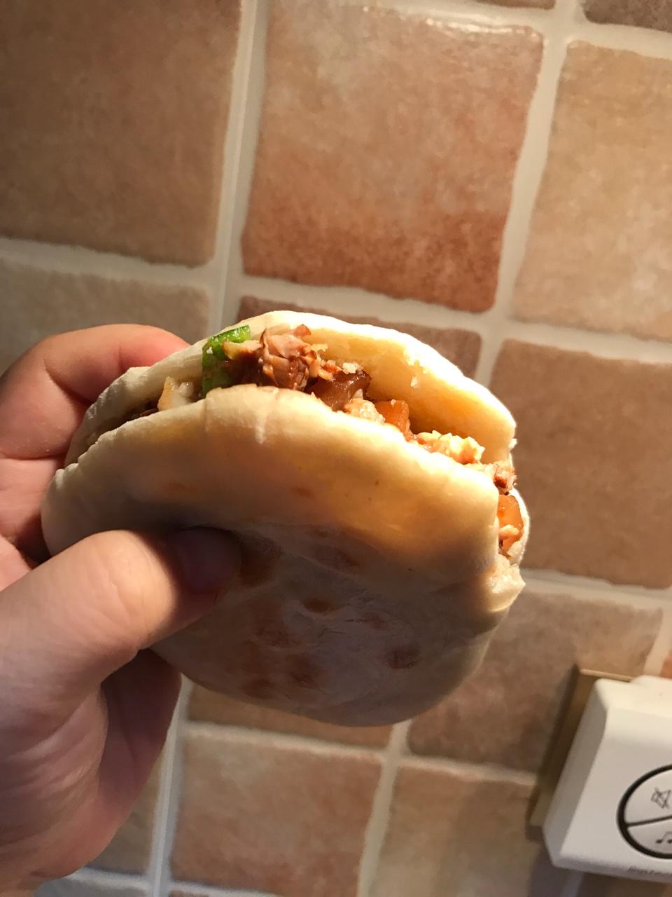 腊汁肉夹馍