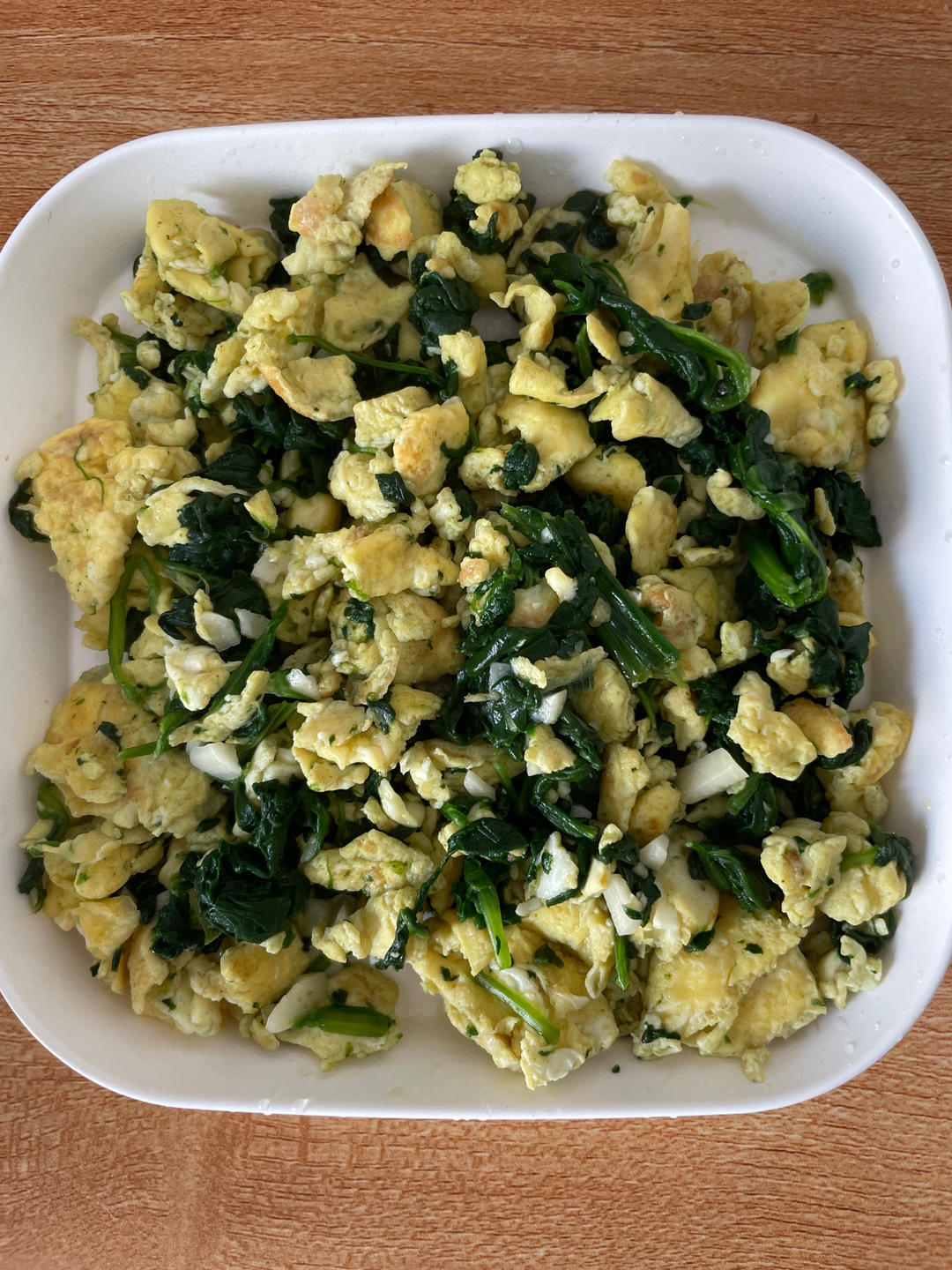 菠菜炒鸡蛋