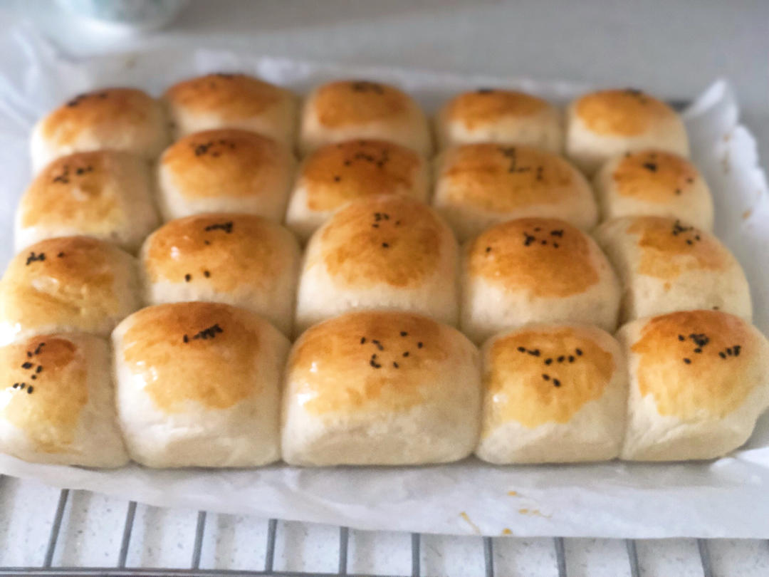 超软牛奶餐包，此配方超软不甜易出膜，放一礼拜不变硬