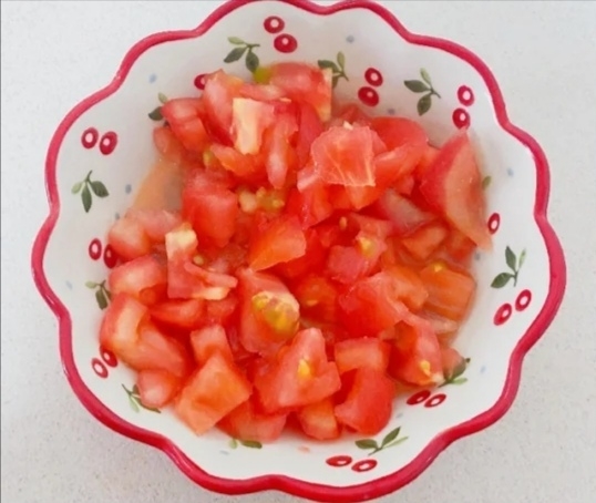 减脂餐｜番茄虾滑粉丝汤，汤鲜味美～的做法 步骤5
