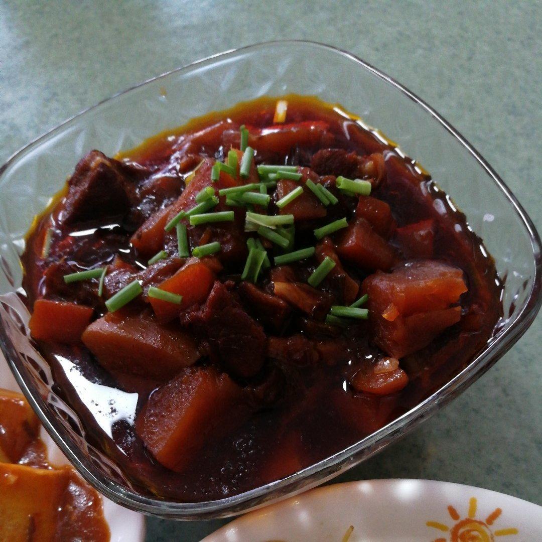 红烧牛肉土豆 （独家秘制）