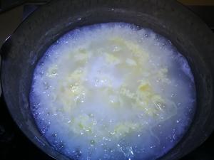 剩米饭秒变海味粥的做法 步骤3