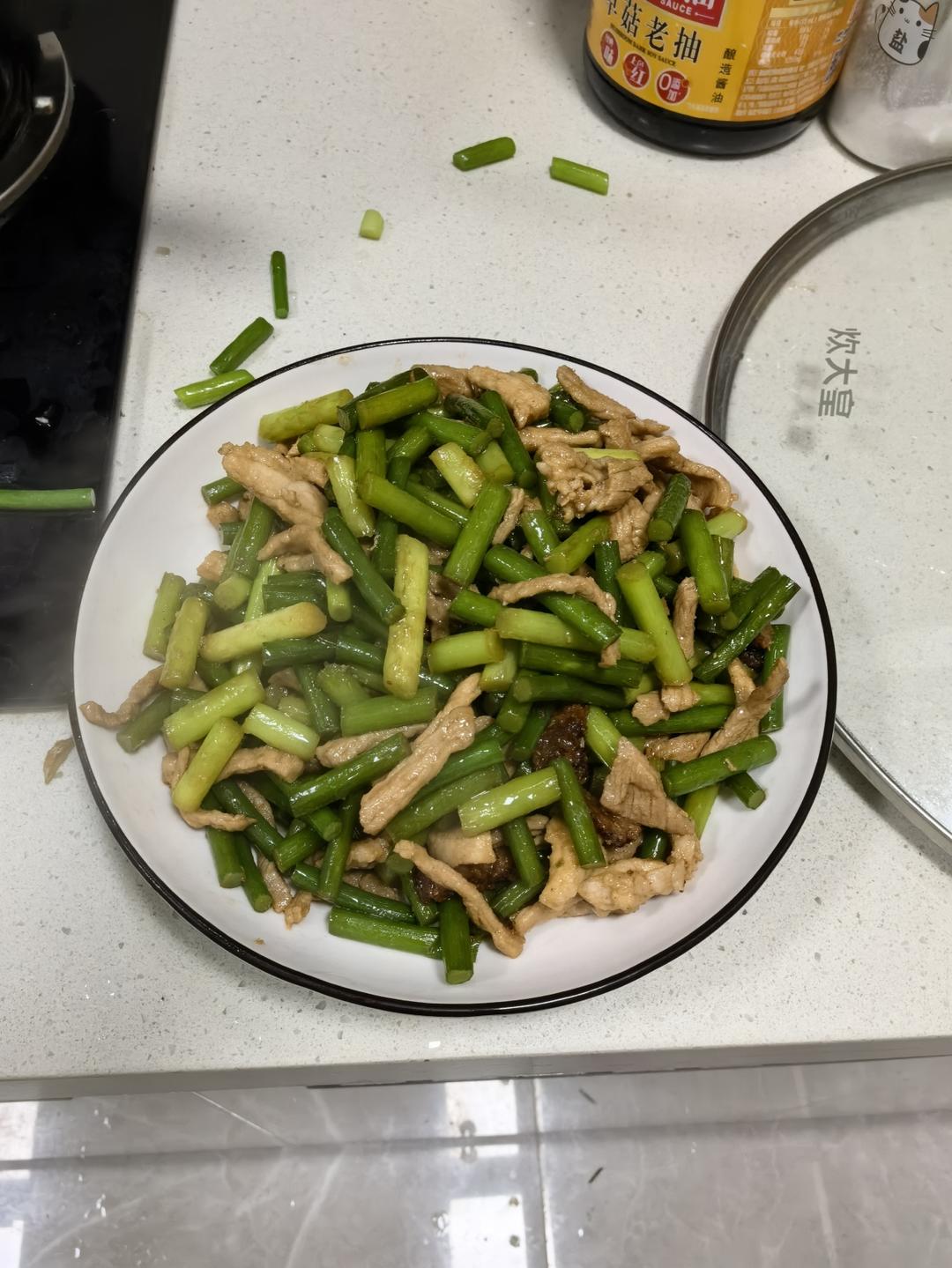 蒜薹炒肉的做法