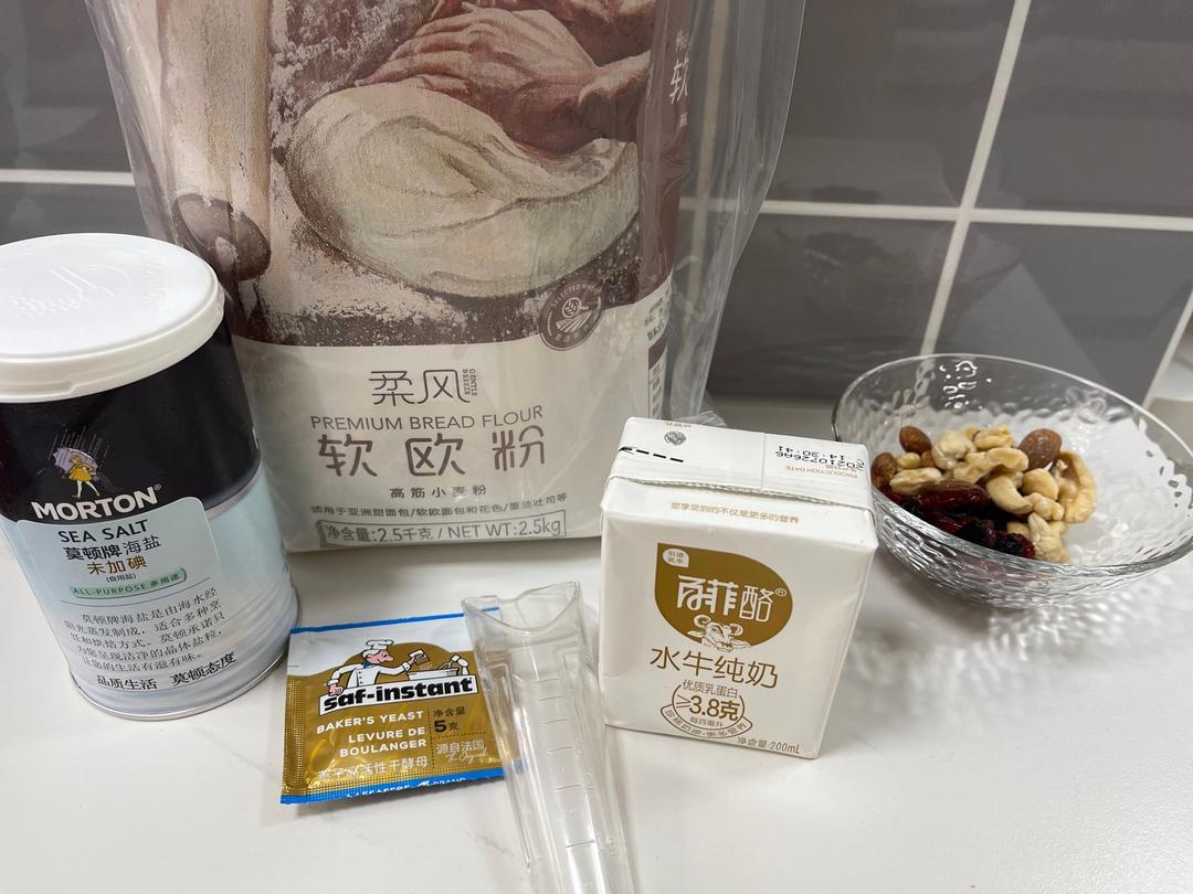 纯奶手撕吐司的做法 步骤1