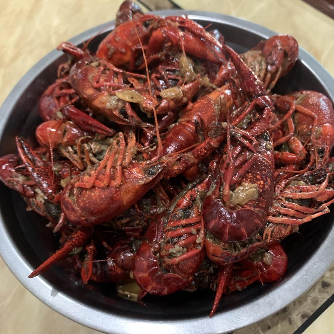 【黄油蒜蓉小龙虾×麻辣小龙虾】