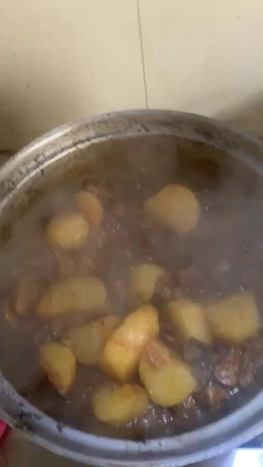 番茄土豆炖牛腩
