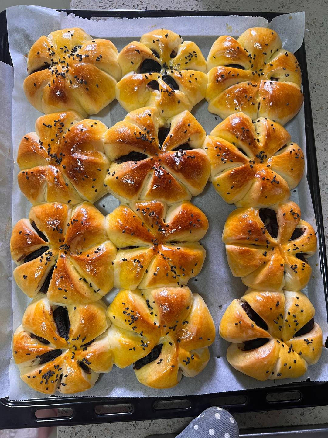 豆沙花朵面包（附红豆馅做法）