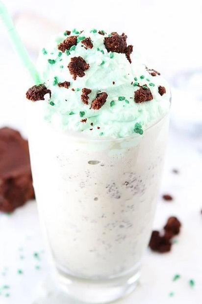 薄荷布朗尼奶昔