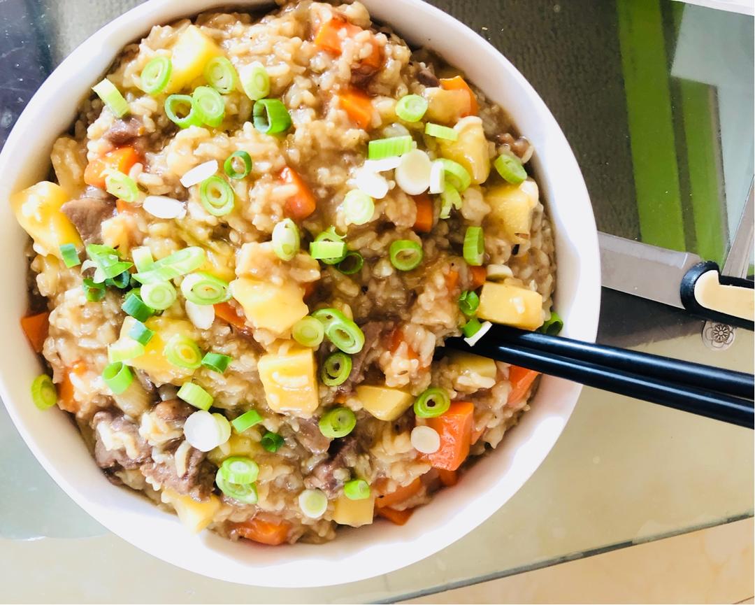 喷香羊肉焖饭