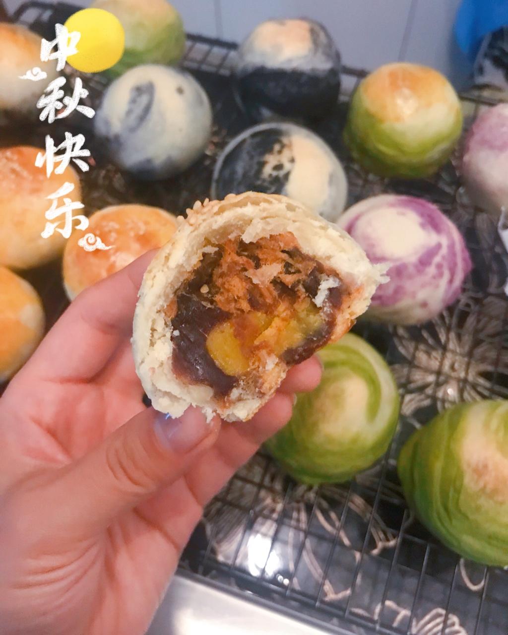 蛋黄酥~紫薯、抹茶、原味~花好月圆，中秋快乐~内附一次做六色蛋黄酥方法~
