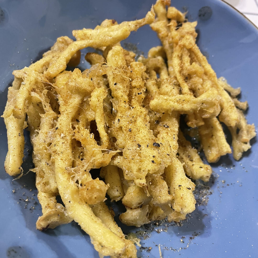 故远之城做过炸海鲜菇没有面粉,将就着吃iphone 拍