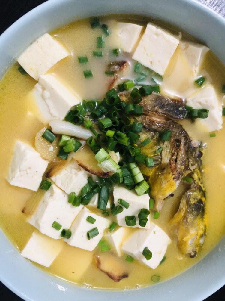 黄骨鱼豆腐汤