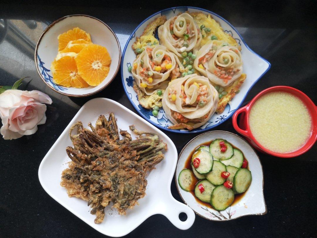 玫瑰花抱蛋煎饺