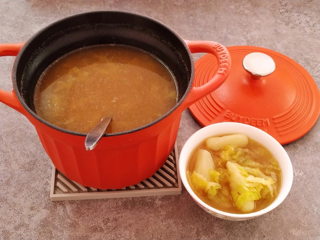 鲜甜鲍鱼椰子鸡汤【3月北鼎蒸炖锅食谱】