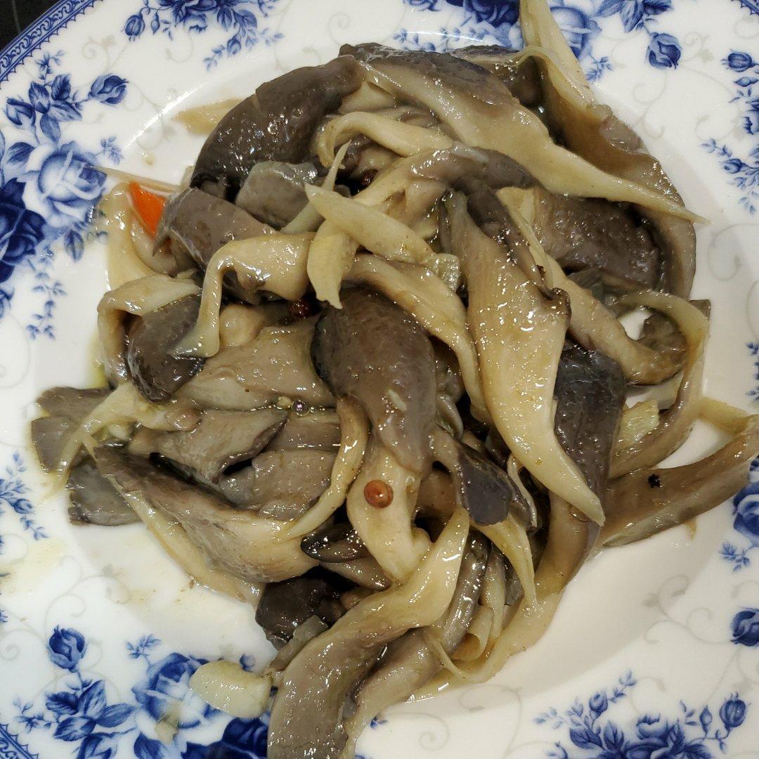 干煸平菇（有肉的味道）
