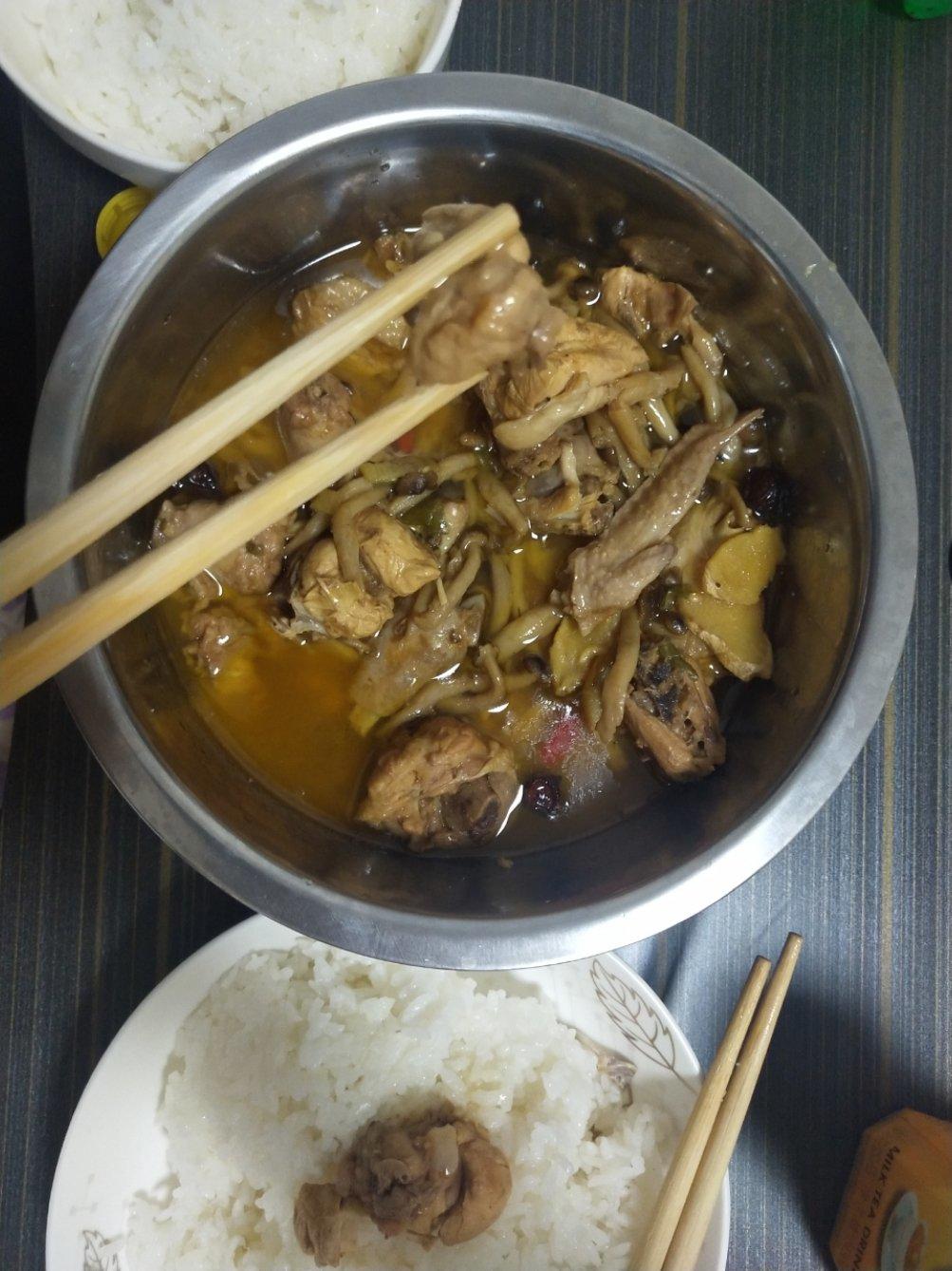 小鸡蘑菇炖粉条