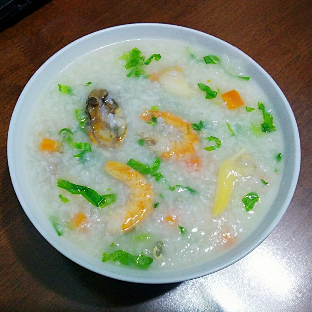 干贝蛤蜊海鲜粥