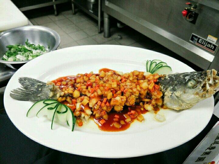 厨师长教大家：“松鼠鱼”的家常做法，酸甜可口