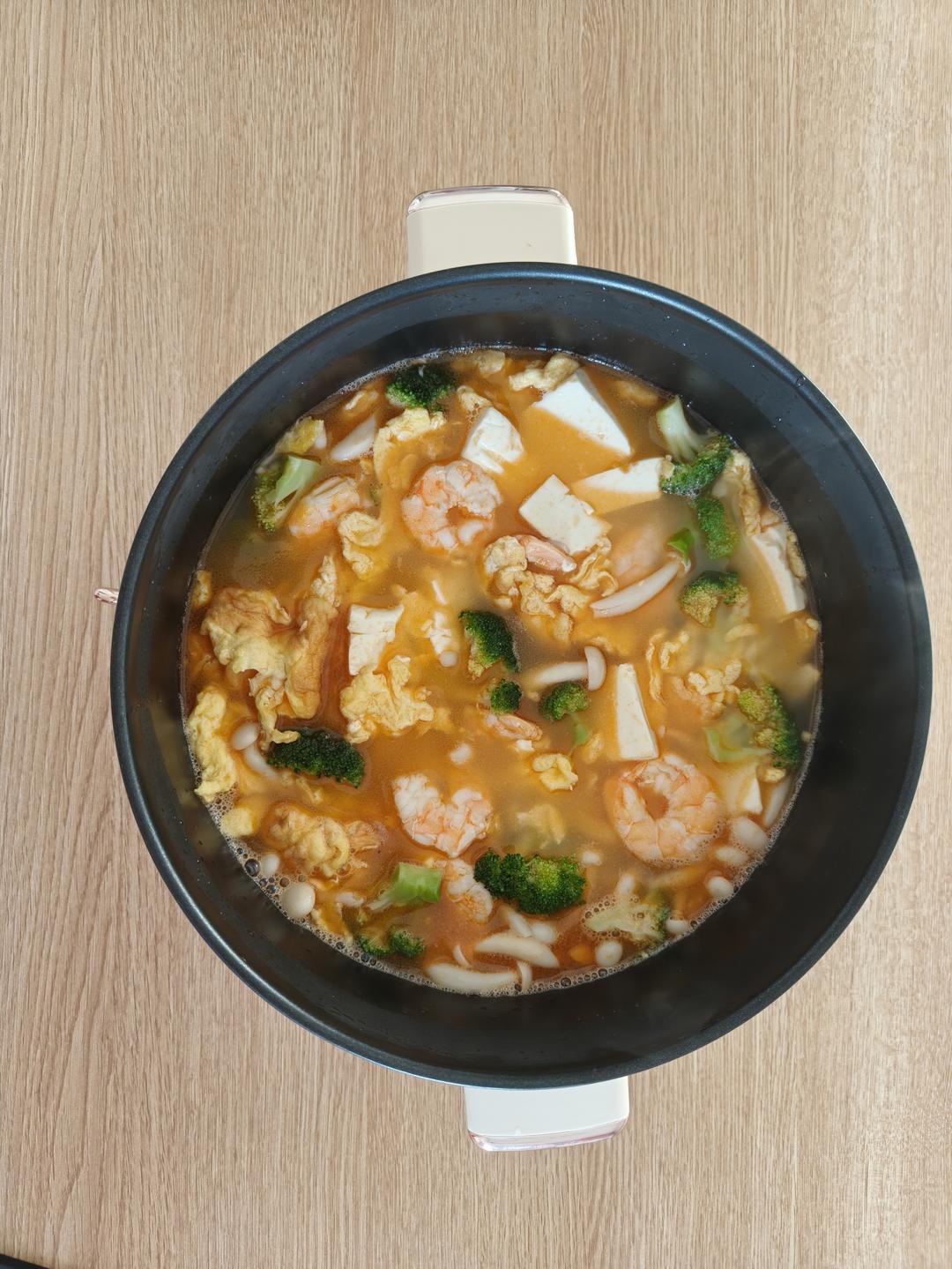 豆腐鲜虾菇菌汤