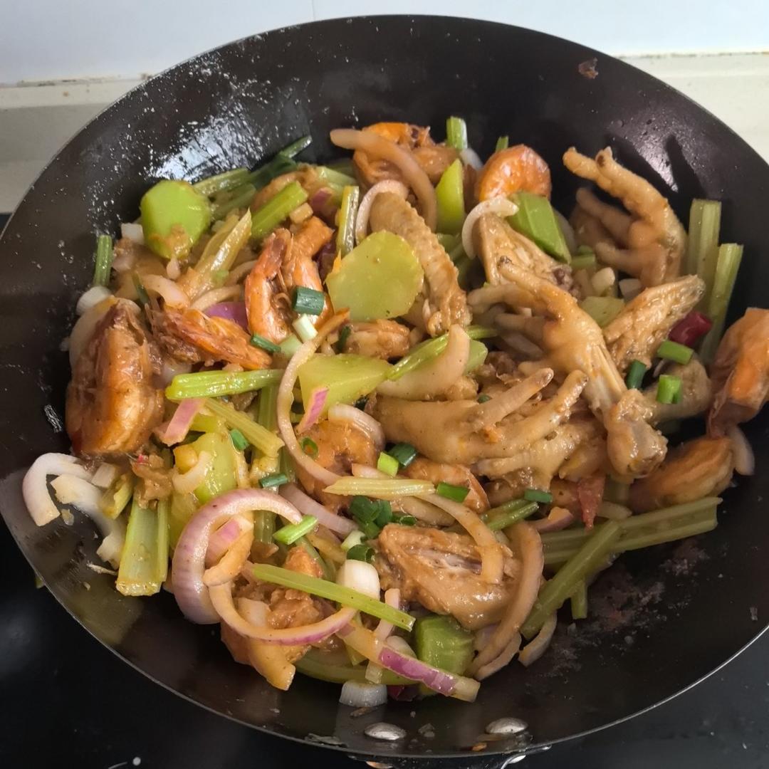 干锅鸡翅香辣虾🍤