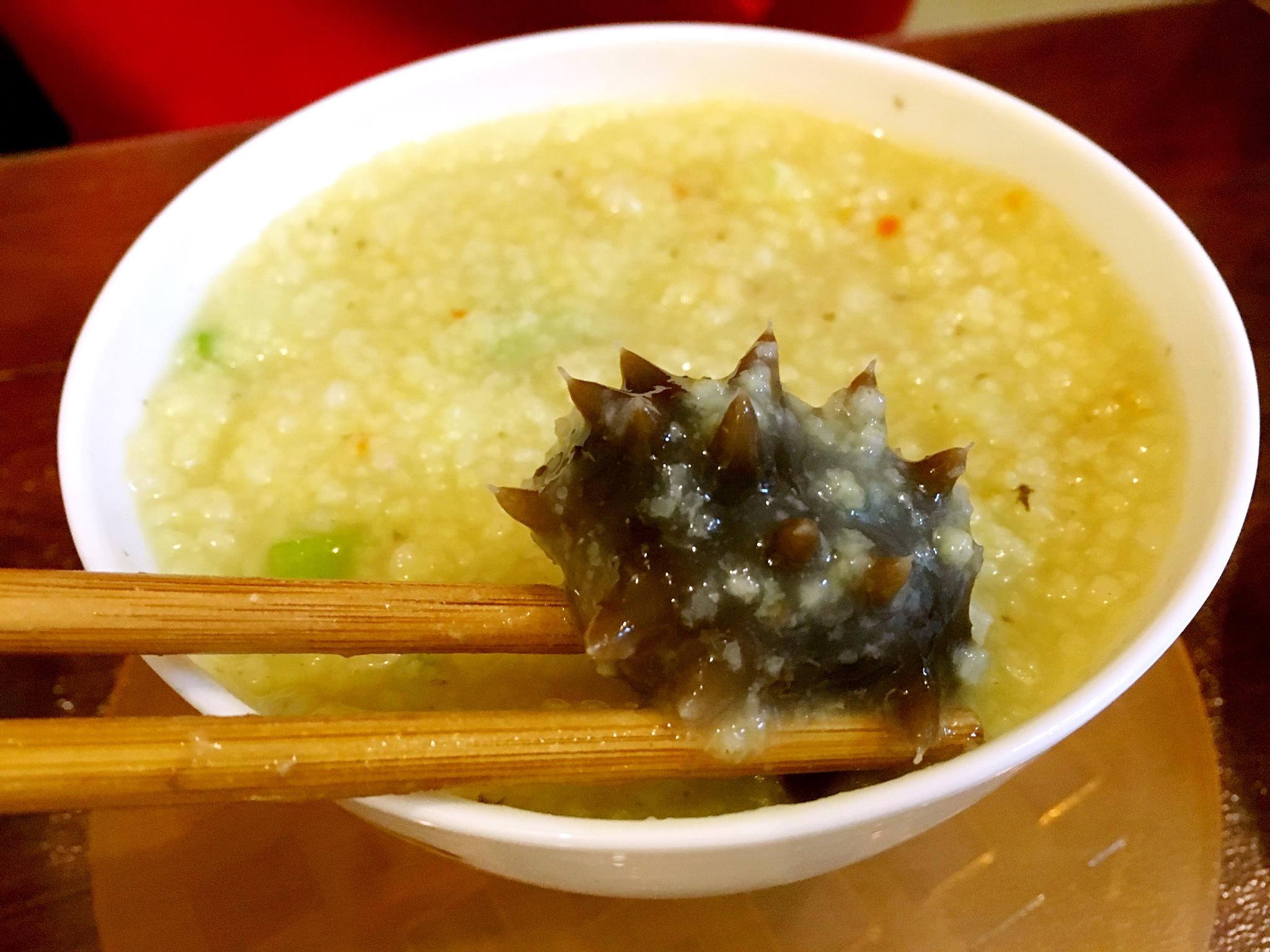 【起床就能吃】电饭锅版海参小米粥的做法