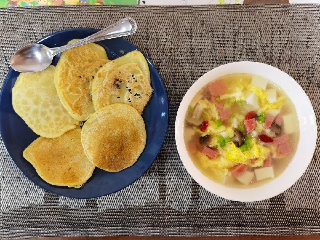 鲜掉眉毛的菌菇豆腐汤
