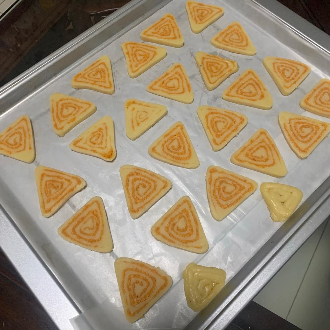 《Tinrry+》咸蛋黄肉松饼干