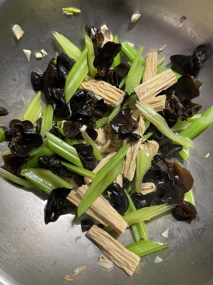 家常快手凉拌菜-西芹腐竹木耳-清爽开胃凉菜首页登录注册作品动态菜单