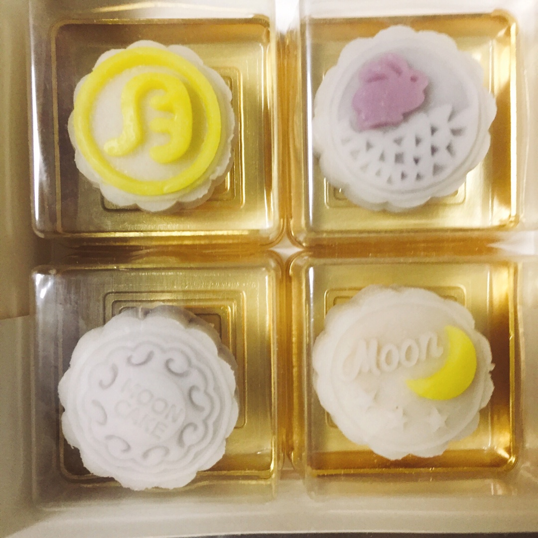 紫薯冰皮月饼