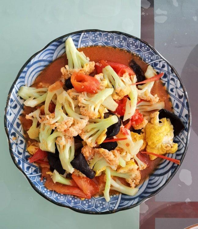 香甜低脂好吃到飞起-花菜木耳炒鸡蛋