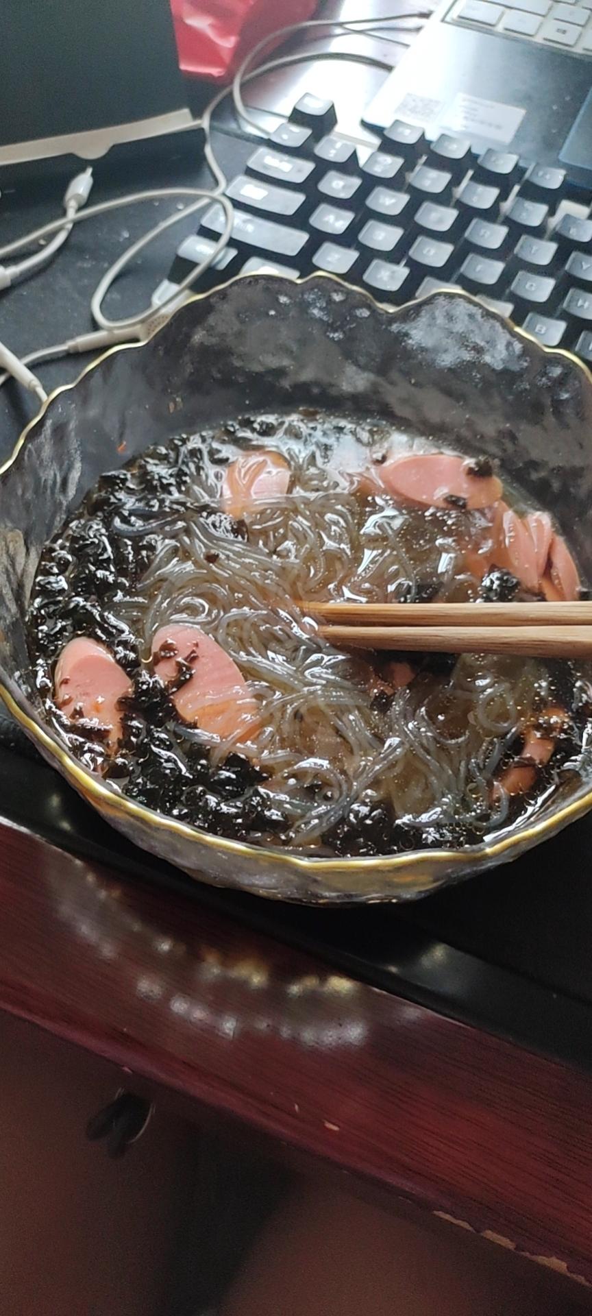 每天早起就是为了这碗清汤粉丝