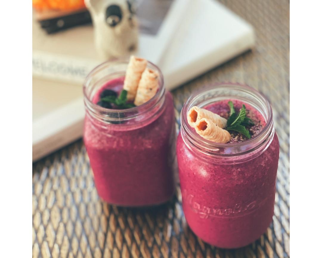 Vegan Pitaya Smoothie（纯素火龙果奶昔）