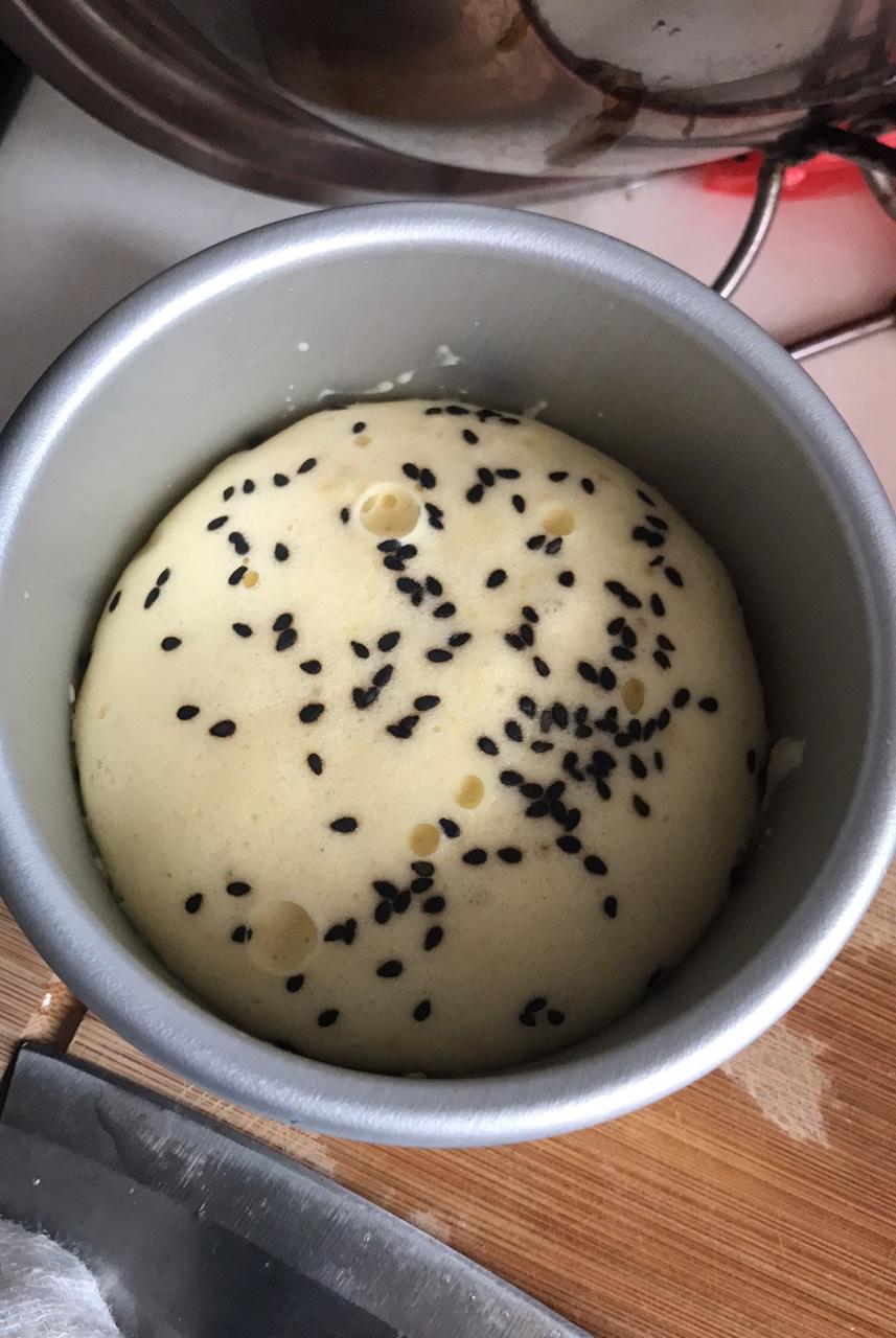 超级简单蒸黑芝麻蛋糕