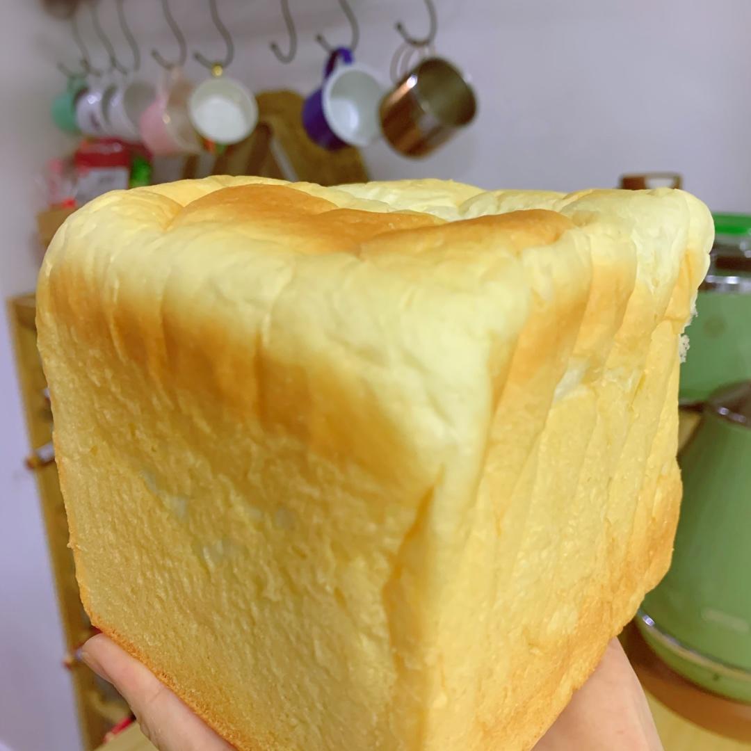 软到拿不起来的生吐司