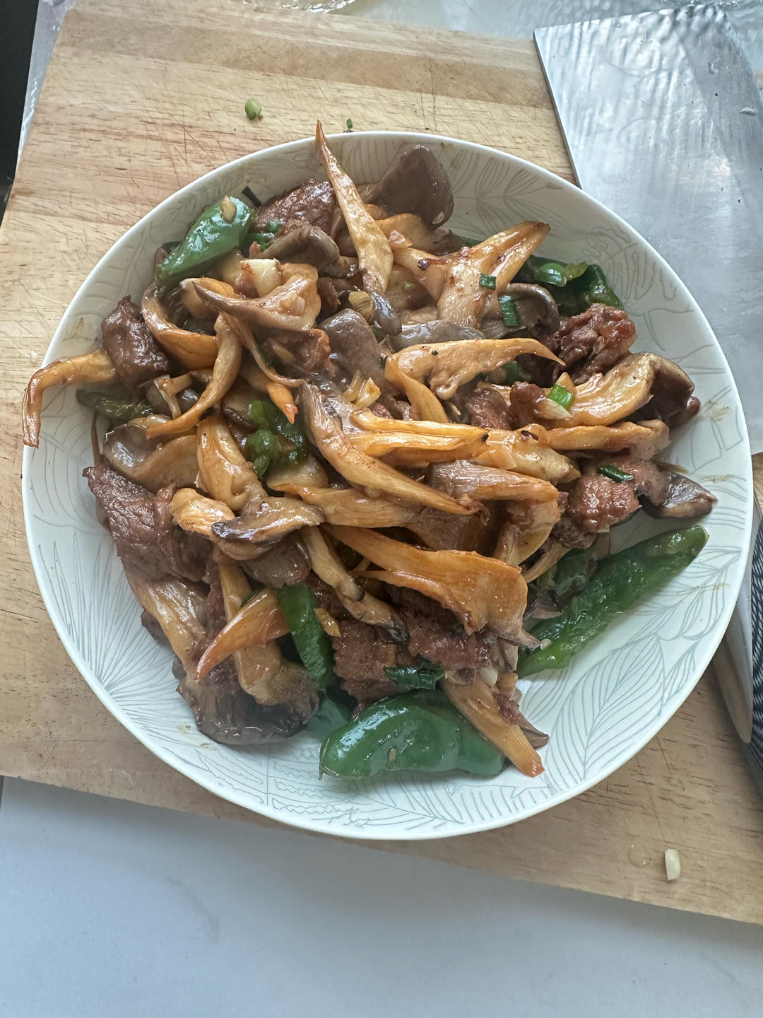 平菇炒肉片