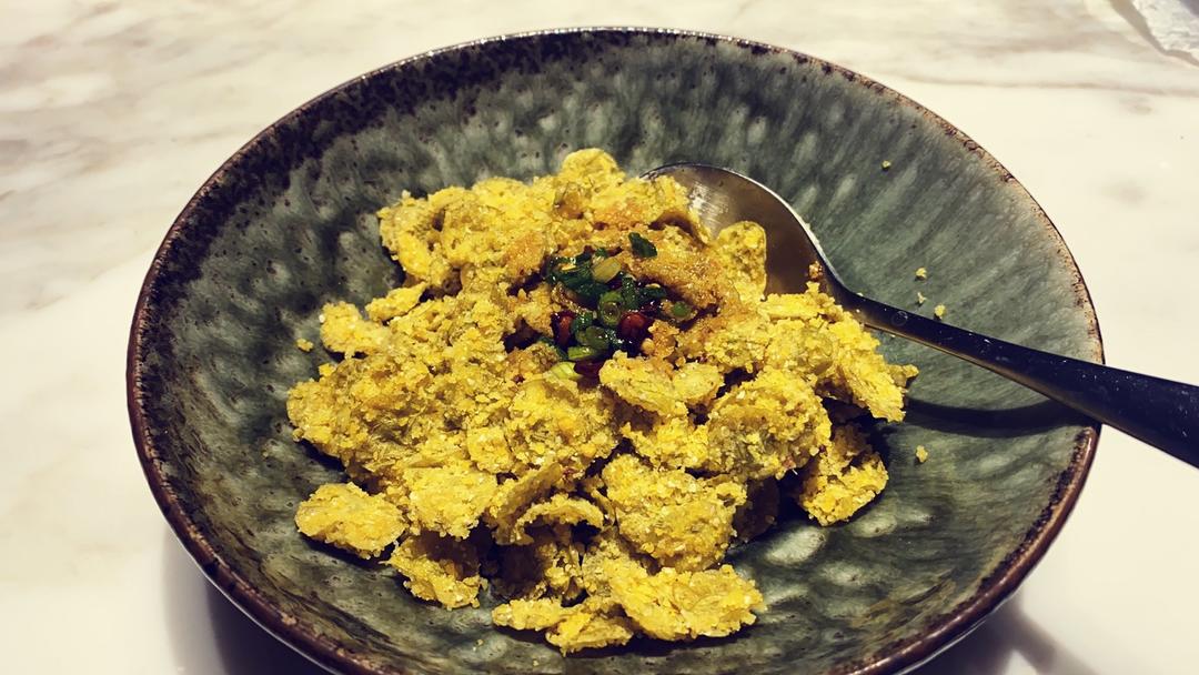 玉米面蒸榆钱儿（春天的味道）的做法