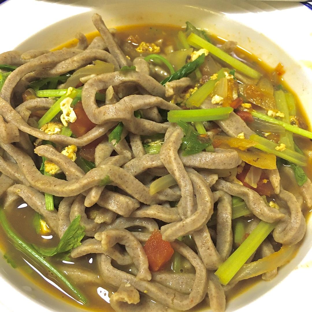 【小高姐】手擀肉臊面  手工做出口感劲道的擀面条