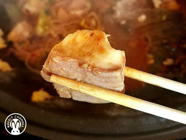 铁锅炖鲟鱼的做法