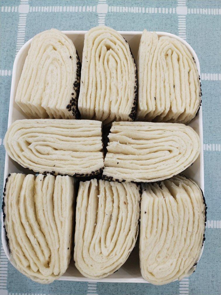 比蛋糕还好吃的发面千层饼，做法简单