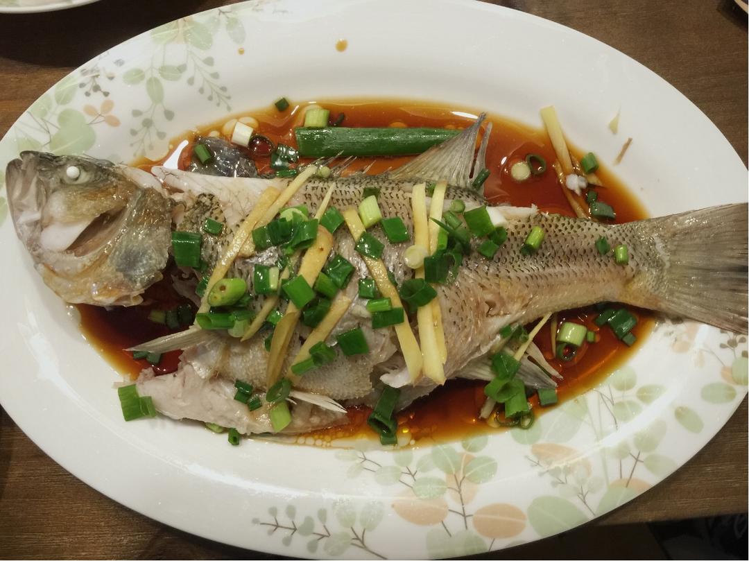 清蒸鲈鱼