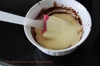 爆浆的巧克力凹蛋糕的做法 步骤5