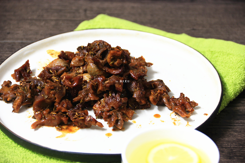 美味宵夜香辣烤鸡肾花