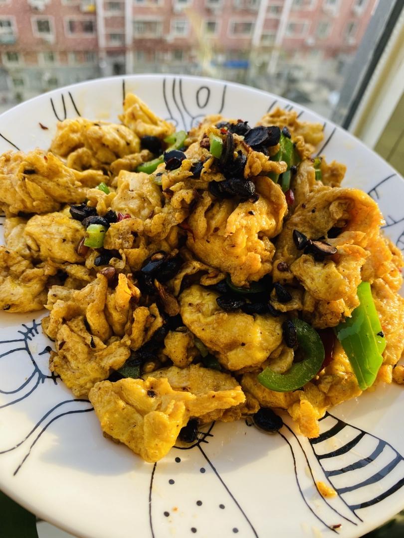 【剁椒炒鸡蛋】炒蛋好吃的关键，原来是调味！