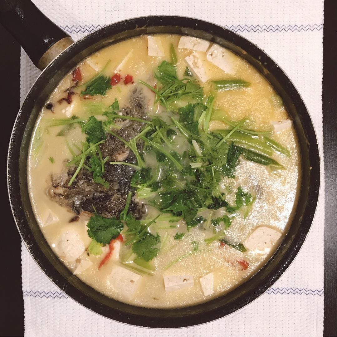 三文鱼头豆腐汤