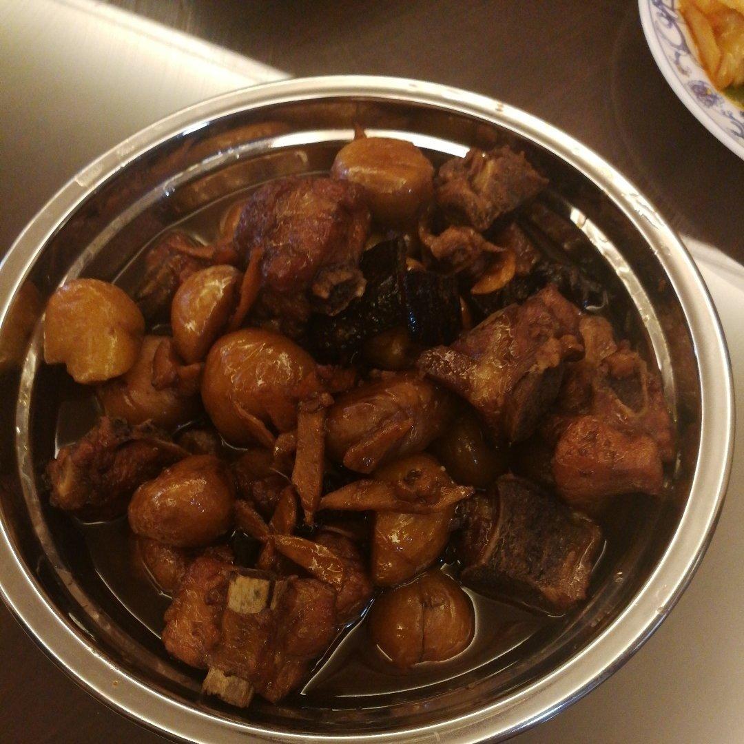 红烧板栗排骨