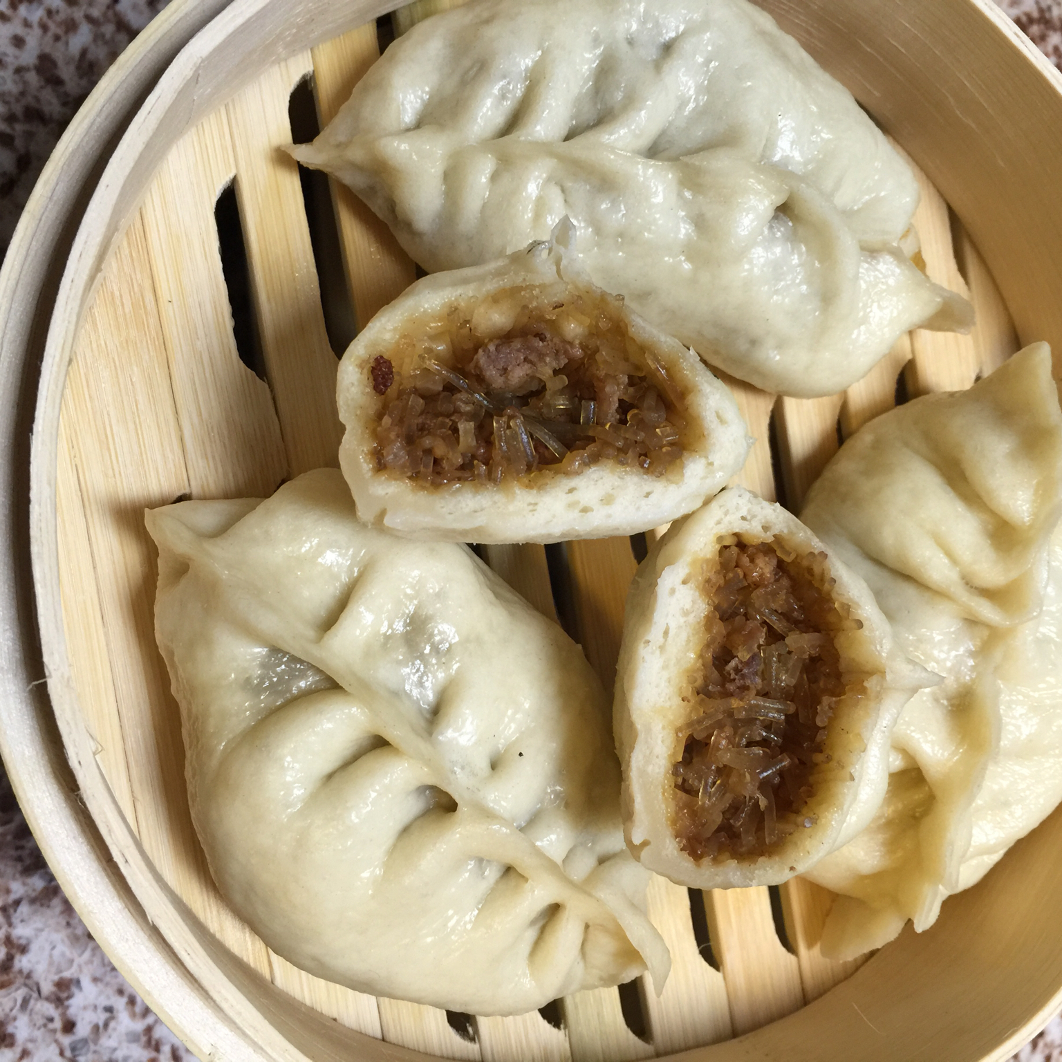 萝卜粉条麦穗包子Turnip & GlassNoodle Steamed Dumplings