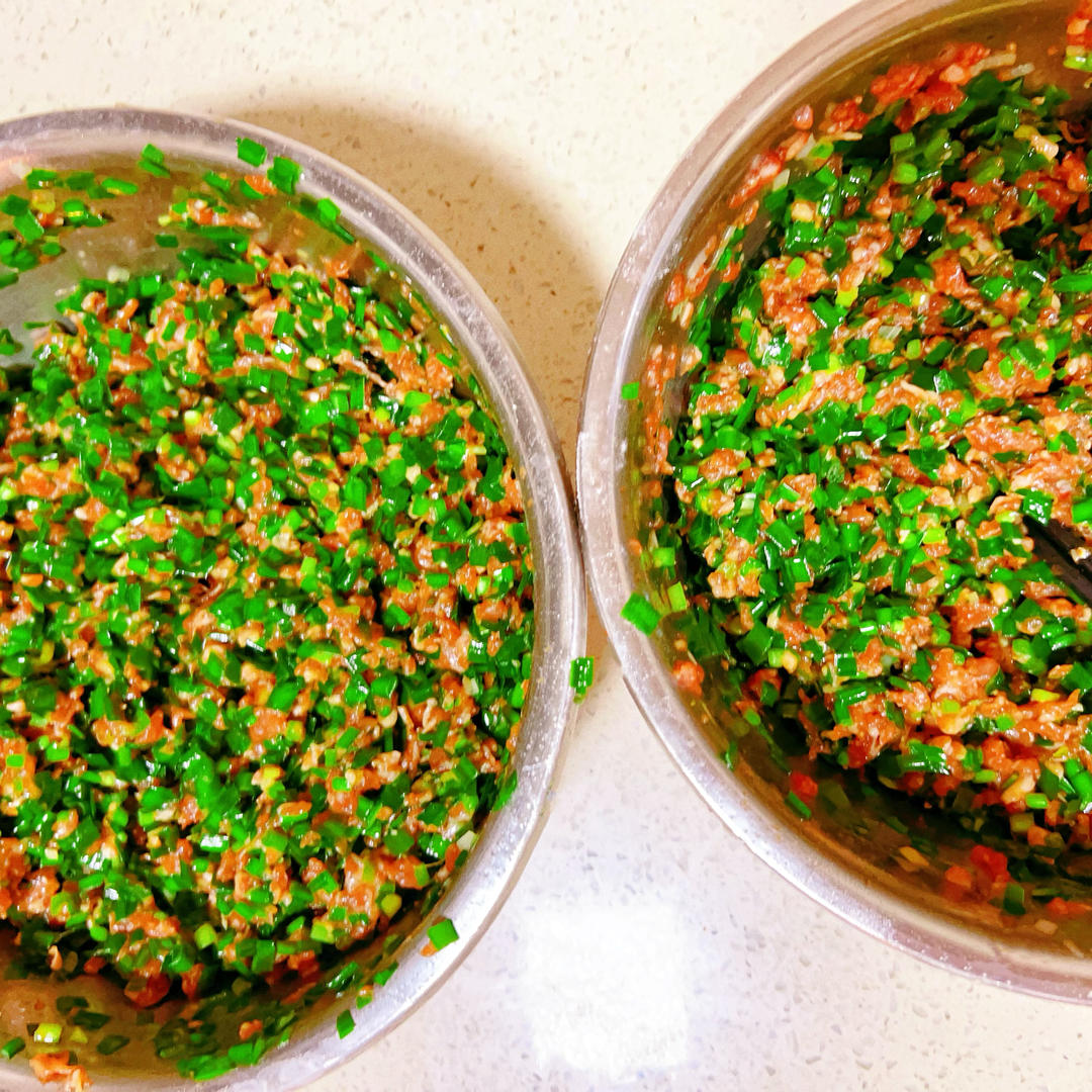 又香 又嫩的东北韭菜猪肉馅饺子