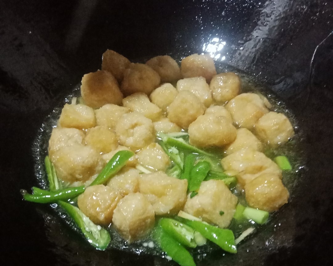 蔬菜油豆腐汤（好吃到炸）的做法 步骤5