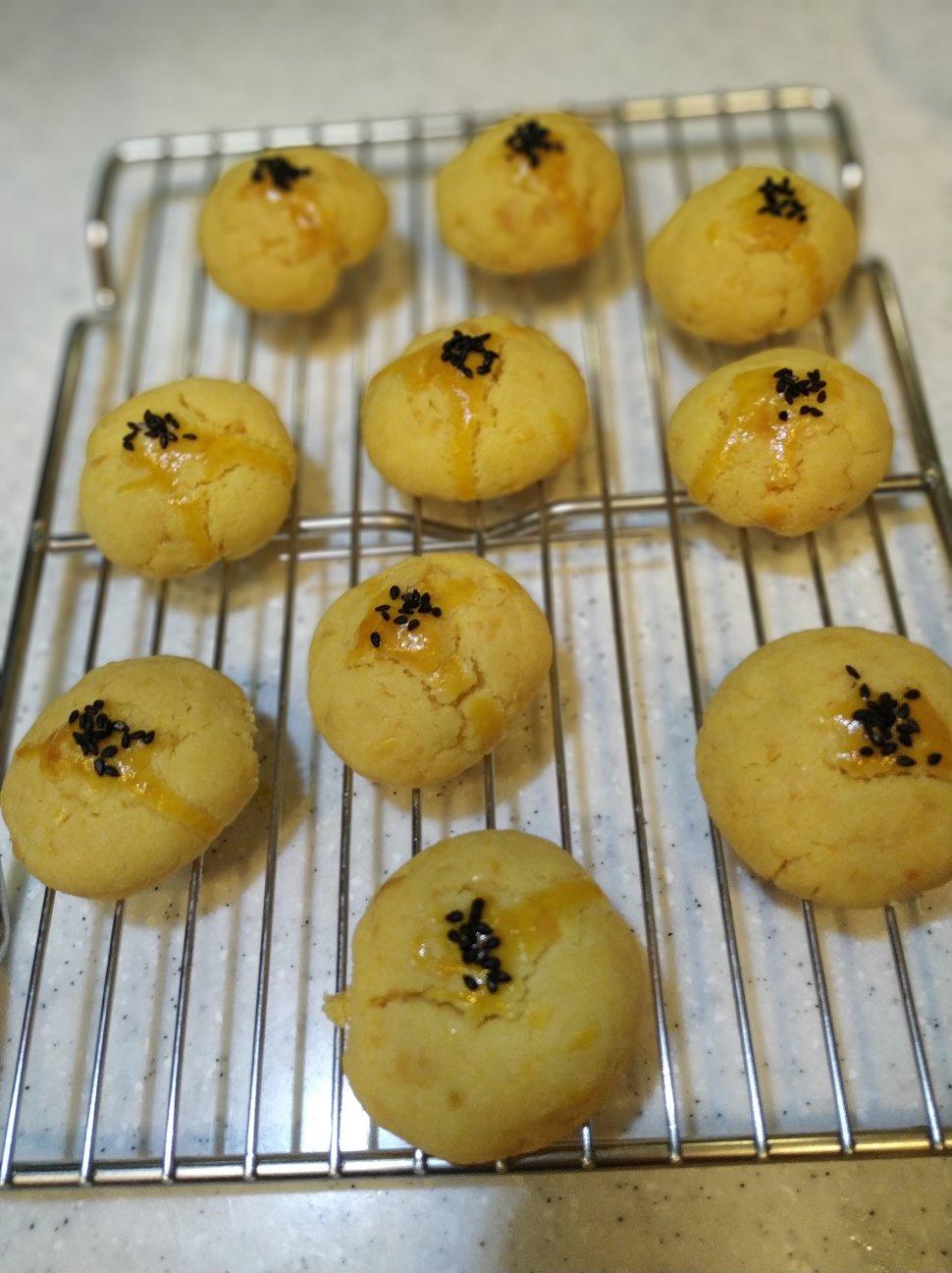 🔥日卖万盒👉椰香金沙咸蛋黄酥💥蛋黄控大爱‼️