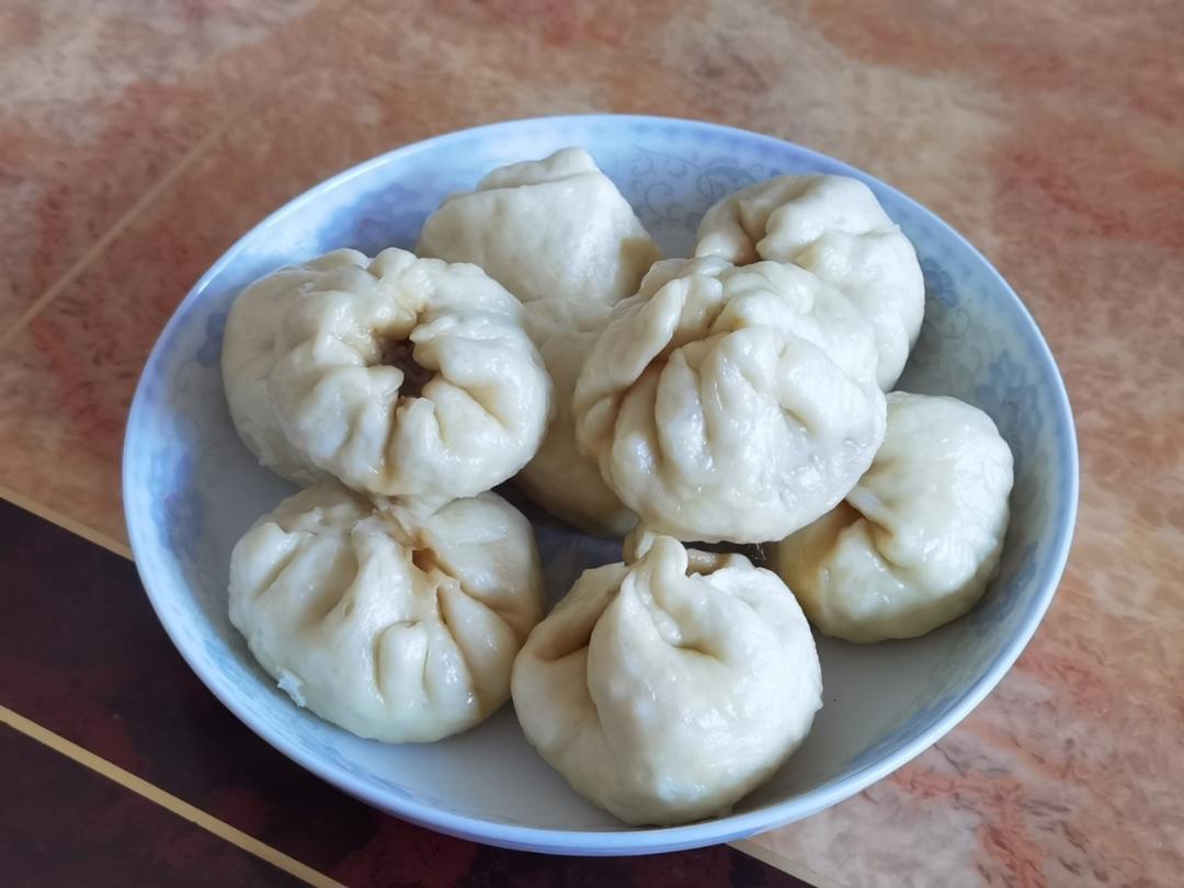 香菇肉包子